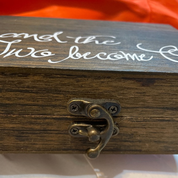 Wedding ring holder - Picture 3 of 5